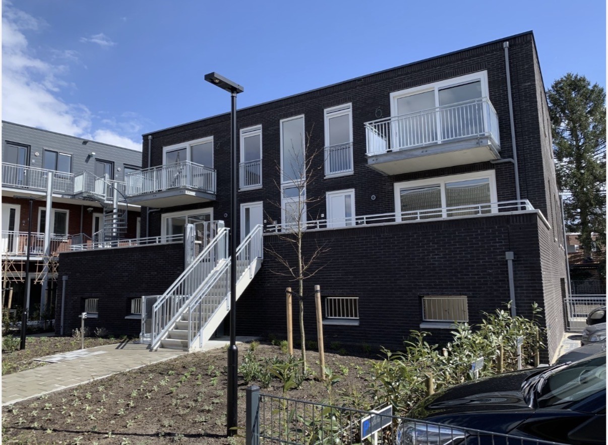 Achterkant van het gebouw